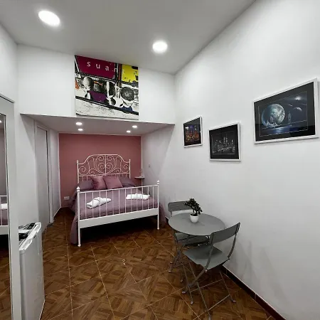 Piazza Carità Love Suite-2